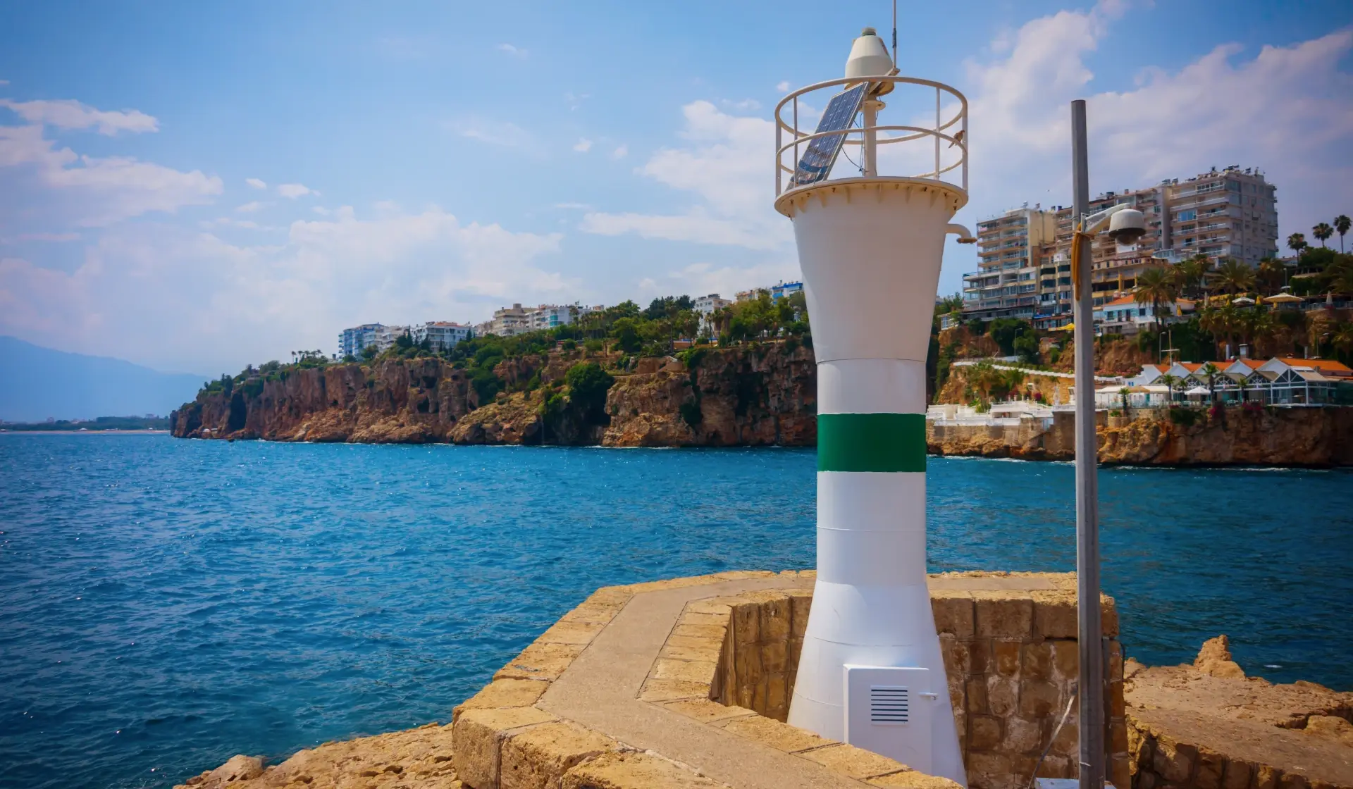 Lighthouses in the Old Harbor