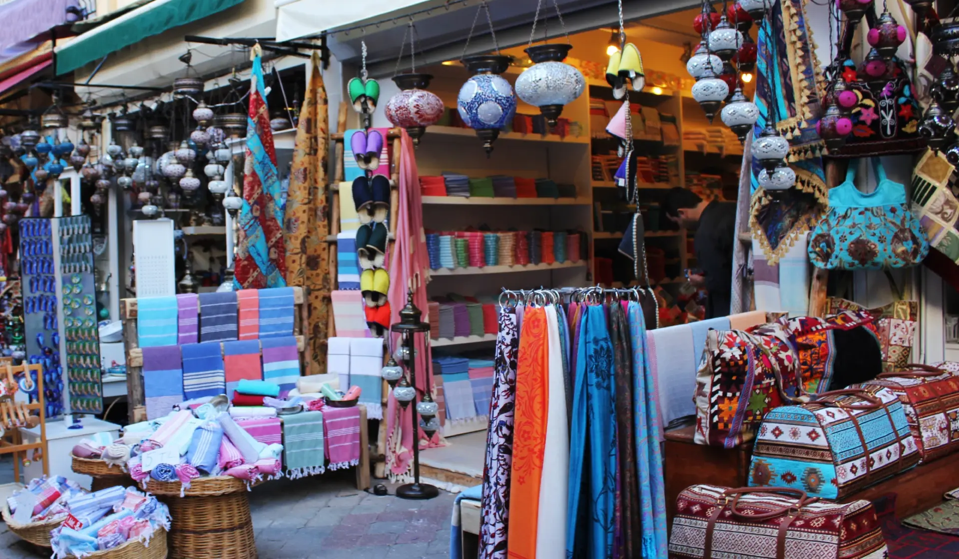 Gulluk Shopping Street