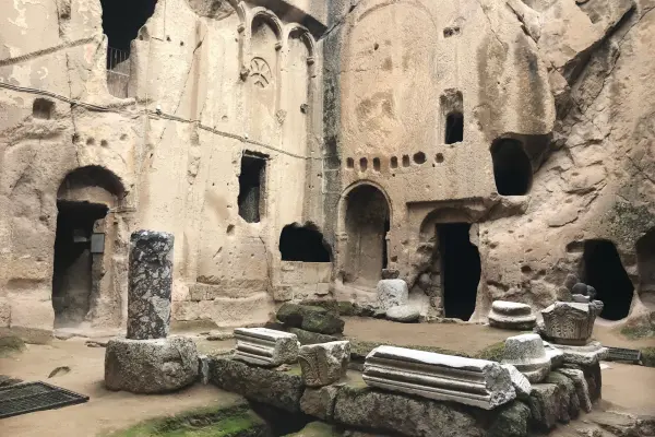 Klasztor Eskigumus