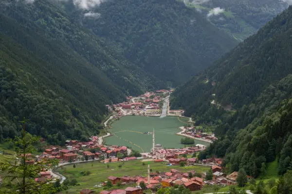 Uzungol Lake