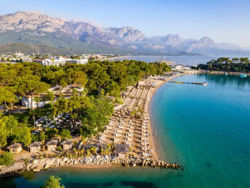 Centralna plaża w Kemer w Kemer, Turcja