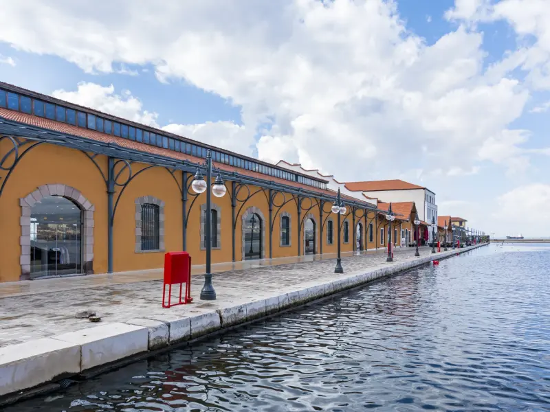 Konak Pier in Izmir, Turkey