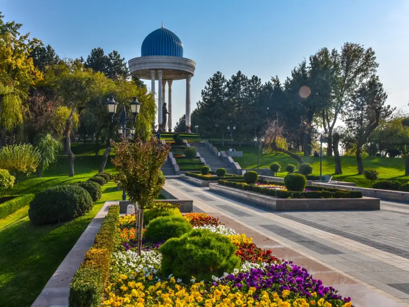 Denkmal fur Alischer Navoiy in Taschkent, Usbekistan