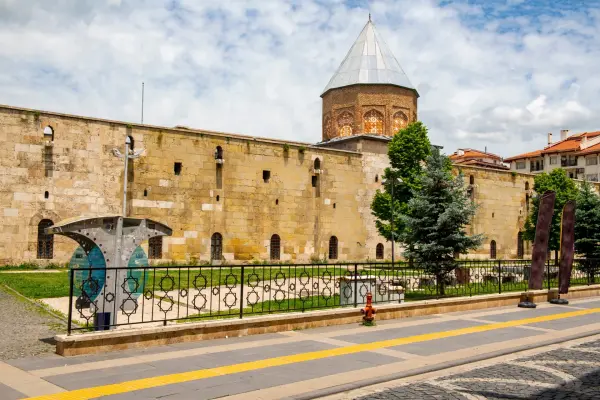 Sifaiye Medresesi