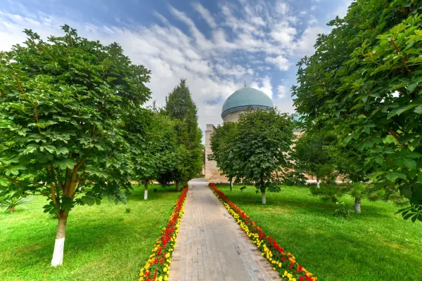 Zespół architektoniczny Szejchantaur