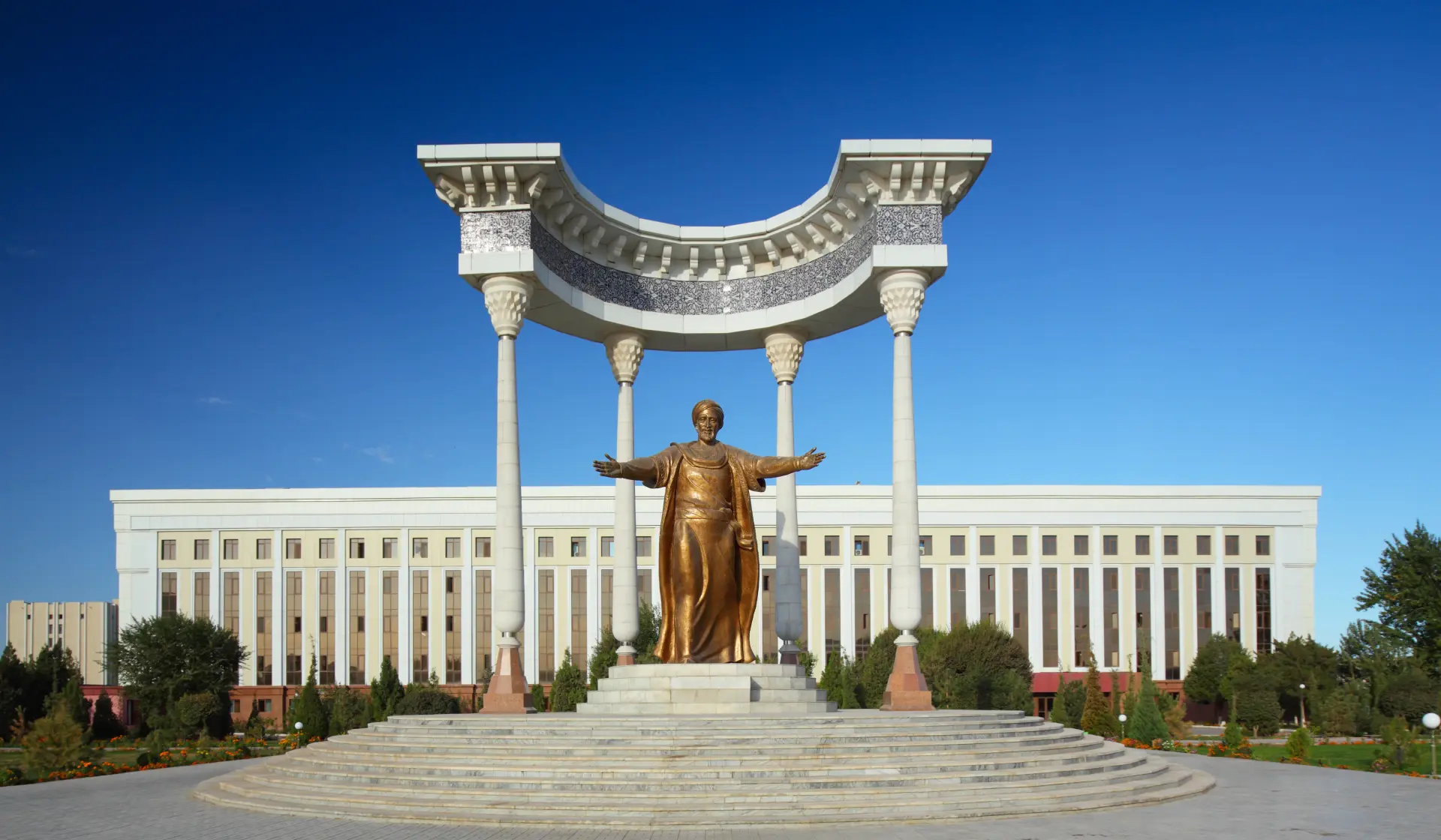 Пам’ятник Аль-Хорезмі