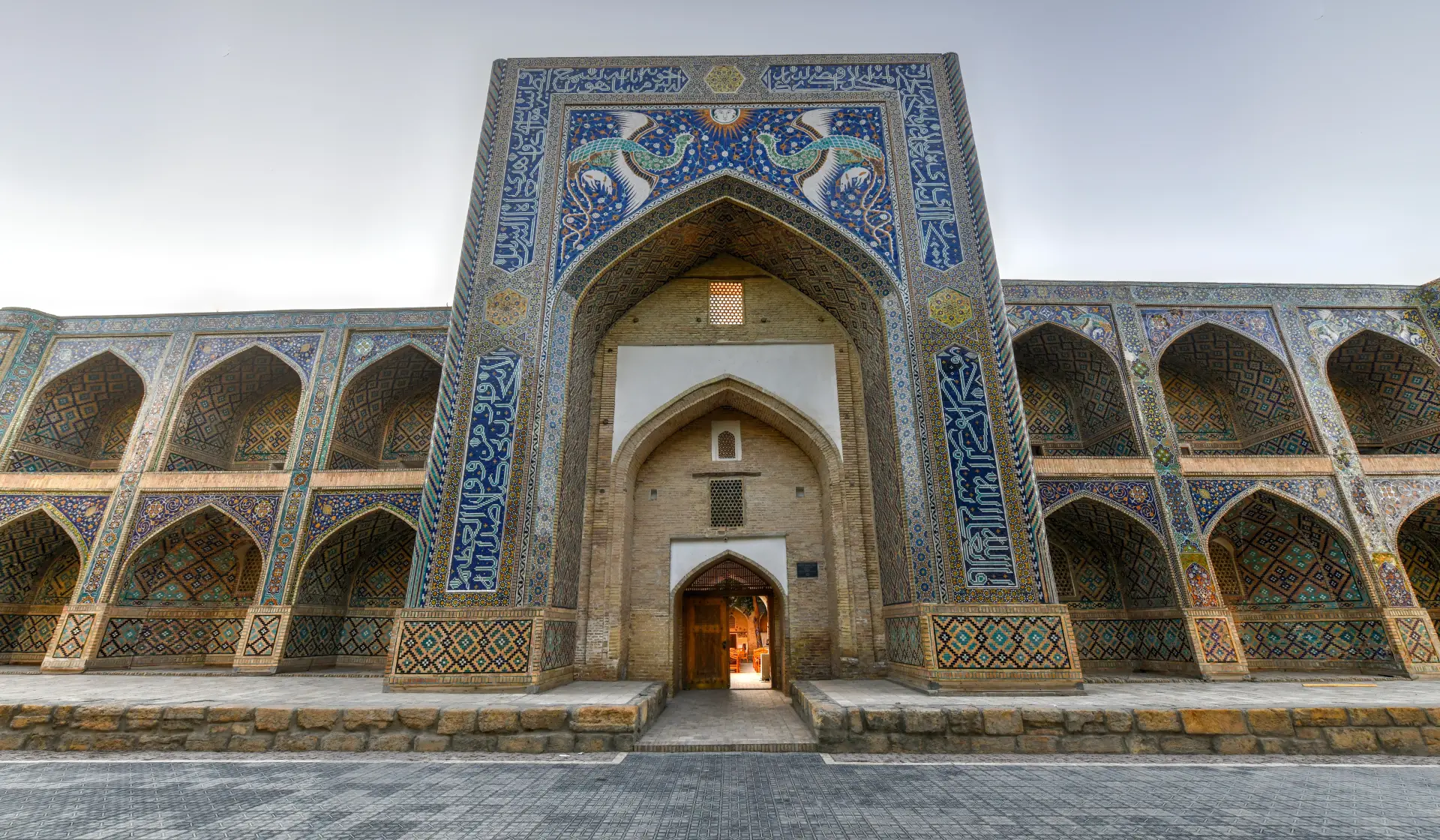 Medresa Nadir-Diwan-Begi