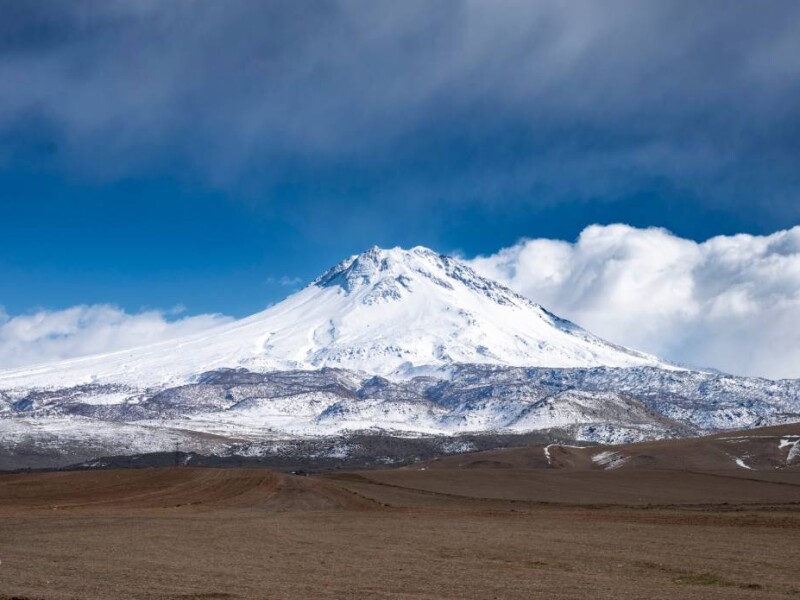 Hasan Volcano in Cappadocia, Turkey - geology and routes