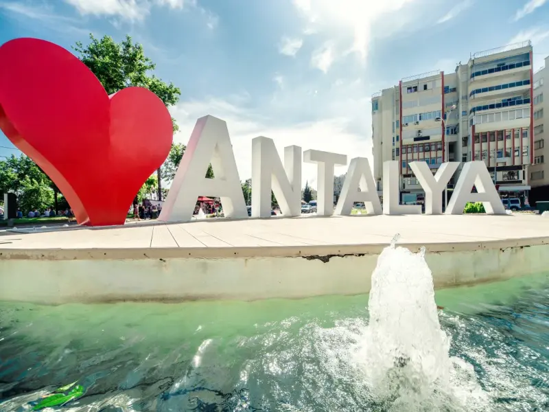 Antalya-Reiseroute: Die besten Sehenswürdigkeiten & Aktivitäten