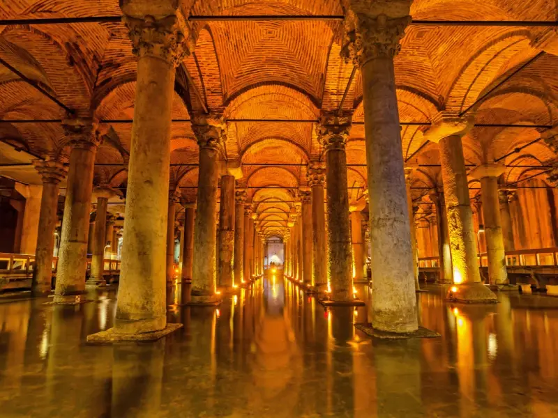 Basilica Cistern in Sultanahmet, Istanbul, Turkiye