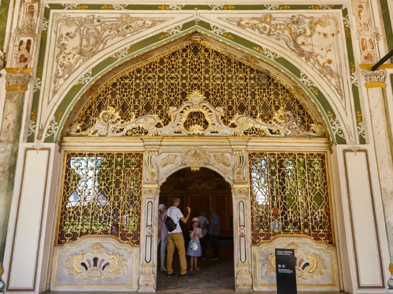 Divan-i Humayun Building at Topkapi Palace, Istanbul, Turkey
